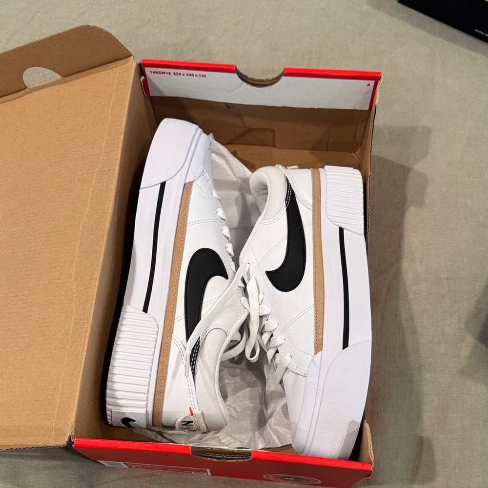 Nike Court Legacy Lift